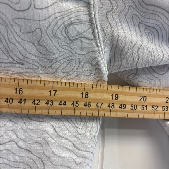 Deadeye Outfitters Hoodie Women Medium Animal Embroidered Hunter Outdoor Cozy - Picture 4 of 7